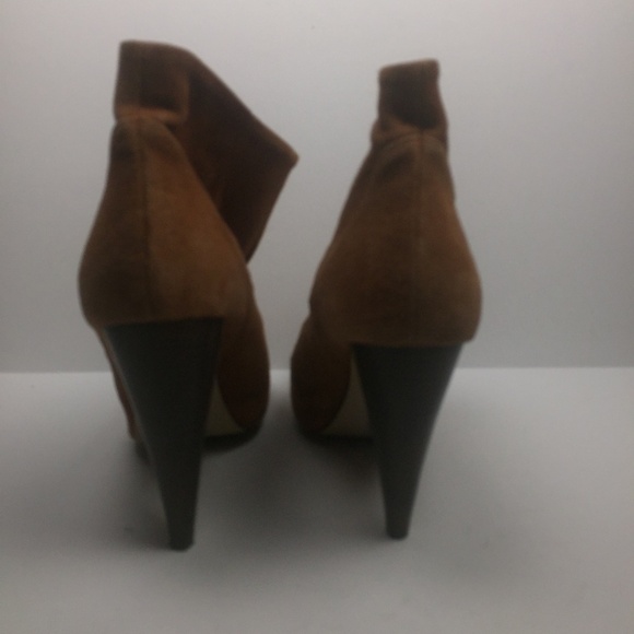 B BAKERS Cognac Suede Platform Pull-On Booties 8B - Picture 4 of 6